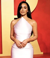 Imagem recente de kimkardashian