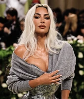 Imagem recente de kimkardashian