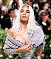 Imagem recente de kimkardashian