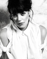 Imagem recente de lilyallen