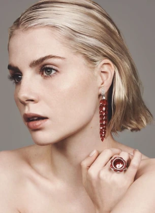 Imagem recente de lucyboynton