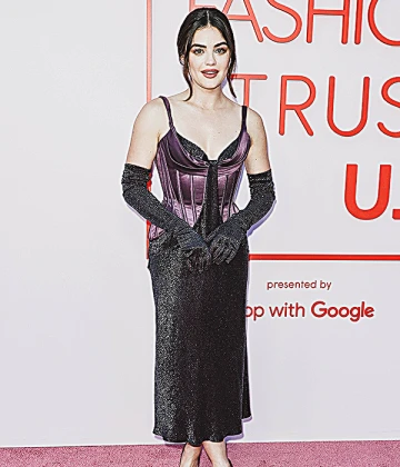 Imagem recente de lucyhale