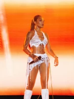 Imagem recente de ludmilla