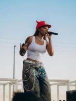 Imagem recente de ludmilla