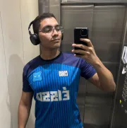 Imagem recente de meninochico