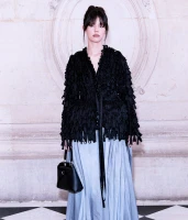 Imagem recente de mia