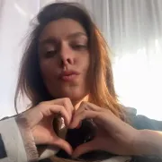 Imagem recente de miawoficial