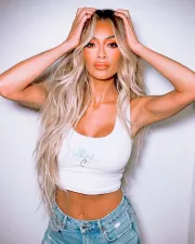 Imagem recente de nicolescherzinger