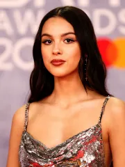 Imagem recente de olivia-rodrigo