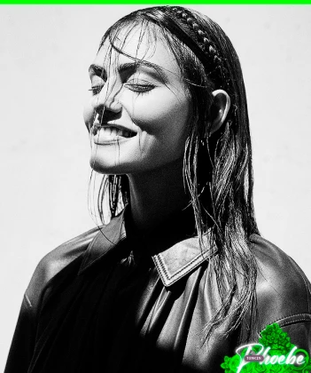 Imagem recente de phoebetonkin