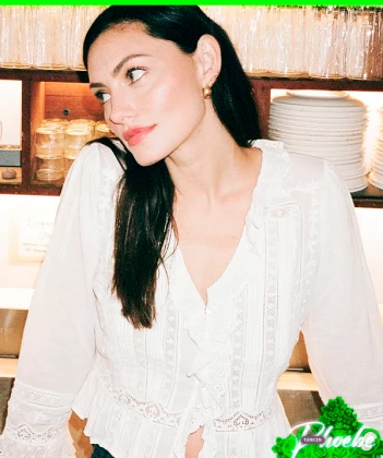 Imagem recente de phoebetonkin