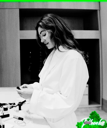 Imagem recente de phoebetonkin