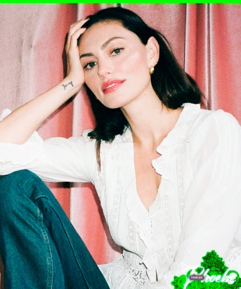 Imagem recente de phoebetonkin