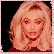 Imagem recente de sabcarpenter