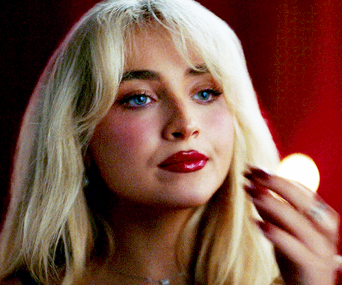 Imagem recente de sabrina