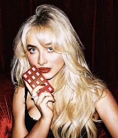 Imagem recente de sabrina