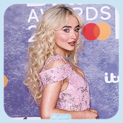 Imagem recente de sabrina