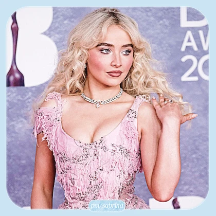 Imagem recente de sabrina