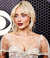 Imagem recente de sabrina