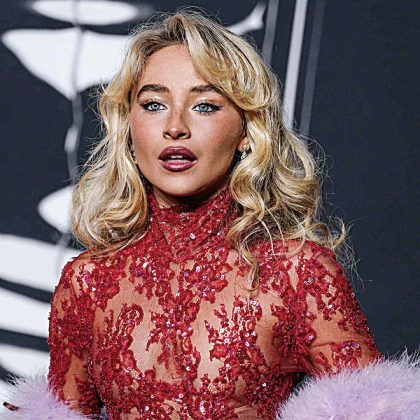 Imagem recente de sabrina