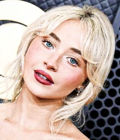 Imagem recente de sabrina