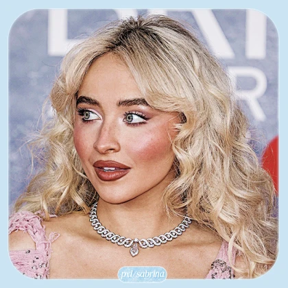 Imagem recente de sabrina