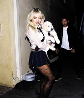 Imagem recente de sabrina