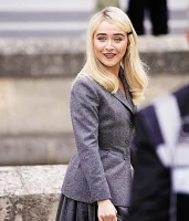 Imagem recente de sabrina