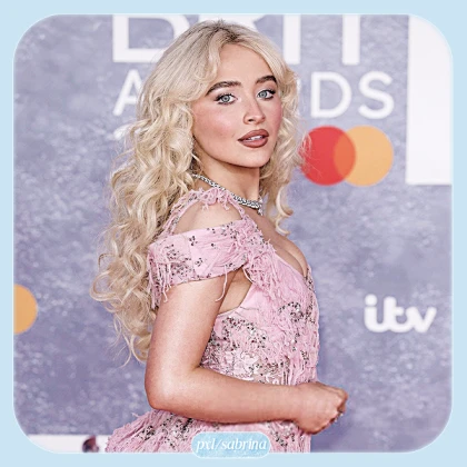 Imagem recente de sabrina