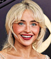 Imagem recente de sabrina