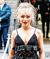 Imagem recente de sabrina