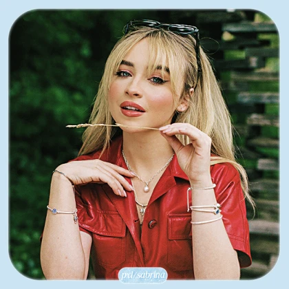 Imagem recente de sabrina