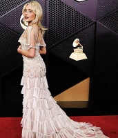 Imagem recente de sabrina