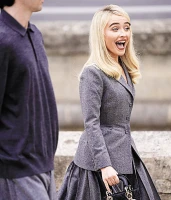 Imagem recente de sabrina