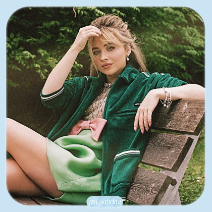 Imagem recente de sabrina