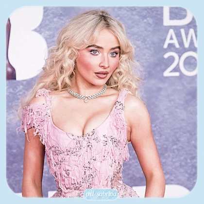 Imagem recente de sabrina