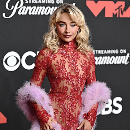 Imagem recente de sabrina