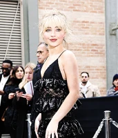 Imagem recente de sabrina