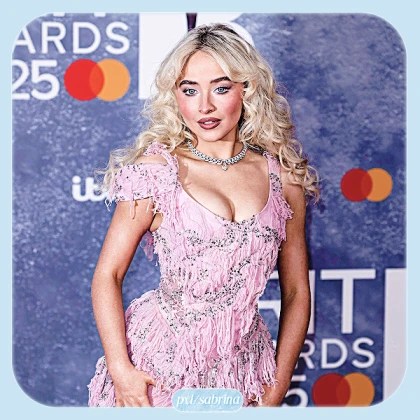 Imagem recente de sabrina