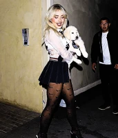 Imagem recente de sabrina