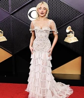 Imagem recente de sabrina