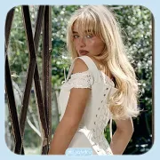 Imagem recente de sabrina