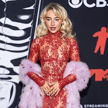 Imagem recente de sabrina