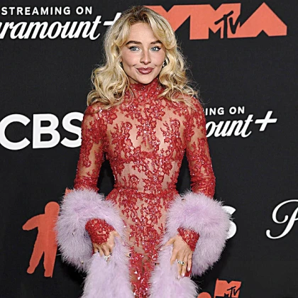 Imagem recente de sabrina