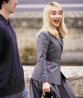 Imagem recente de sabrina