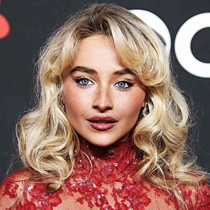 Imagem recente de sabrina