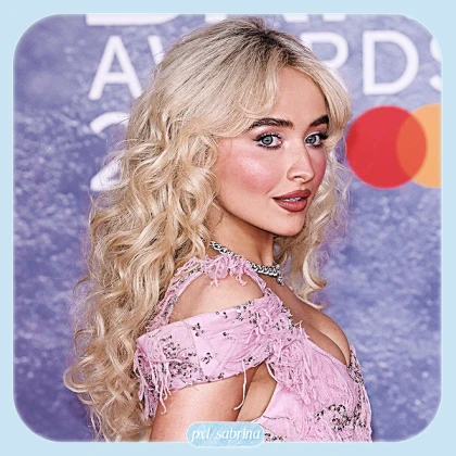 Imagem recente de sabrina