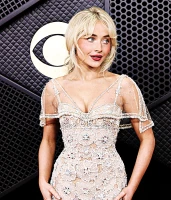 Imagem recente de sabrina