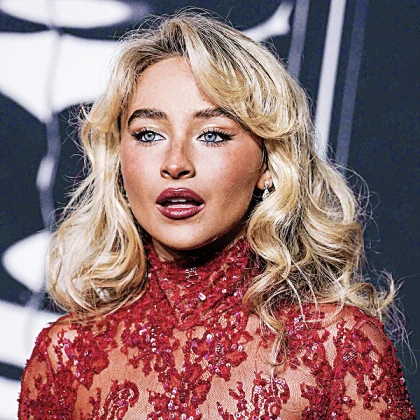 Imagem recente de sabrina