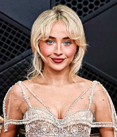 Imagem recente de sabrina